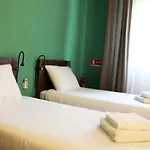 Apartment With Free Private Parking Como